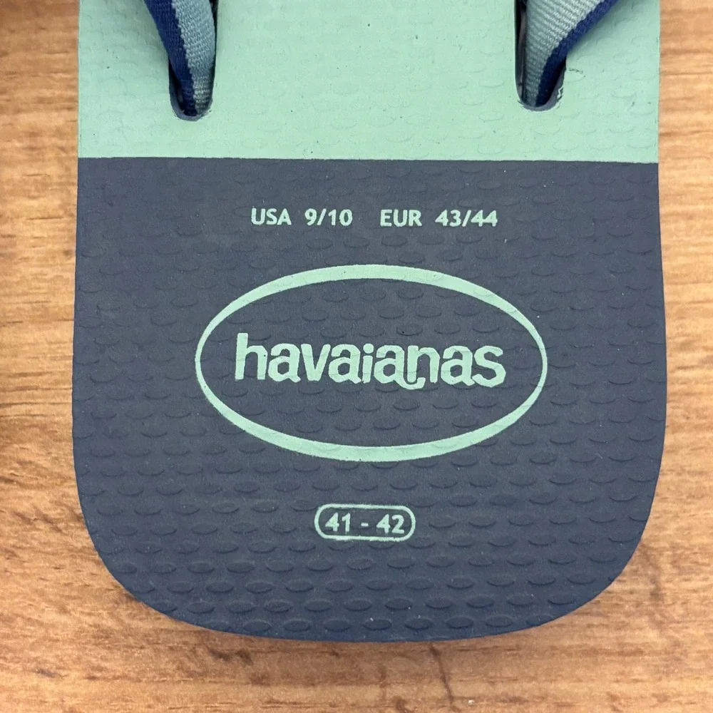 NEW HAVAIANAS Urban Print Flip Flops Navy Blue Stripe Men Size 9/10 Padded Strap